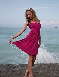 Skokoff's Janetta beaming breast surpassing be transferred to run aground